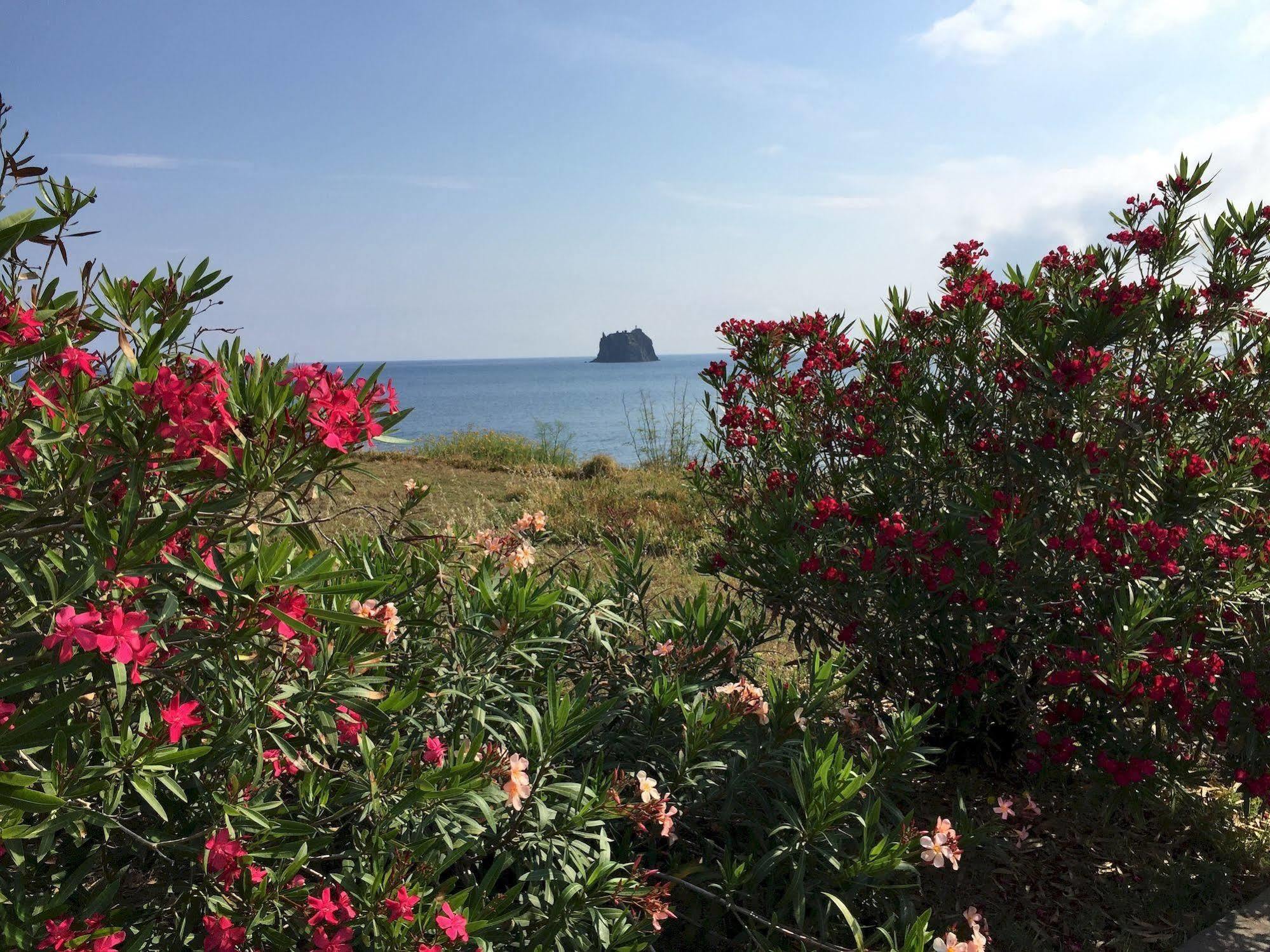 Pensione La Nassa Stromboli Exterior foto